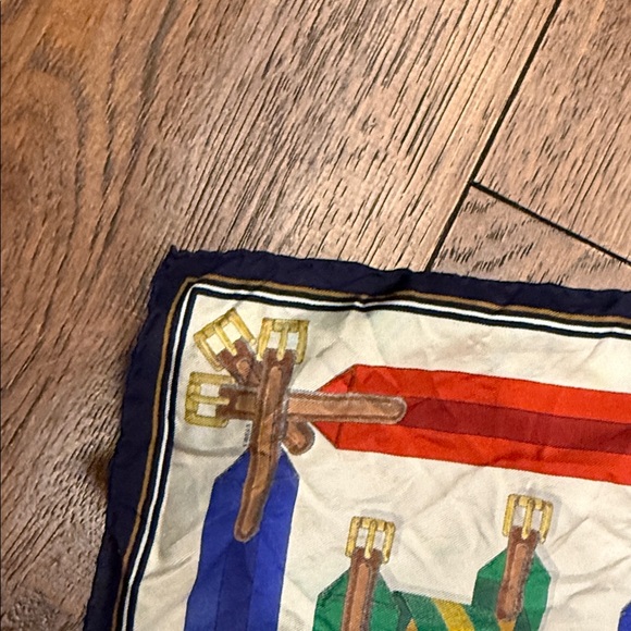 Hermes small silk handkerchief scarf - Picture 10 of 10